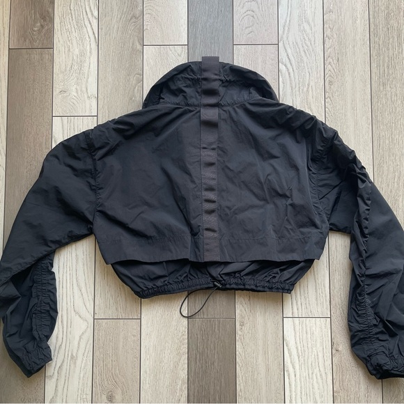 Athleta Black Bomber Jacket Cropped Elastic Waist - Picture 4 of 6